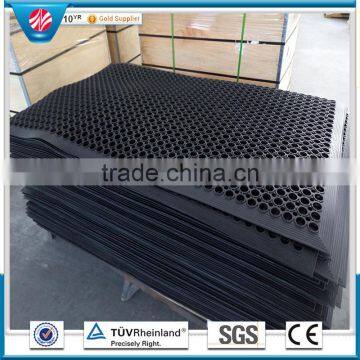 Nitrile Interlocking heavy duty anti- fatigue rubber grass mat