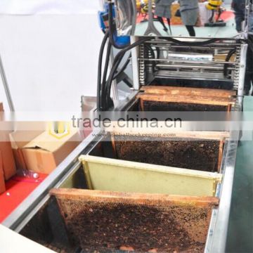 Beekeeping tool for honey uncapping machine/Automatic uncapping tank
