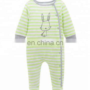 2017 Wholesale autumn winter newborn baby clothes soft cotton long sleeve toddler baby romper with foot