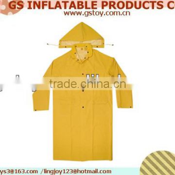 yellow pvc raincoat EN71 approved