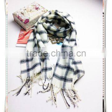 SELL AT A DISCOUNT ! fashionable lattice lady plain cashmere scarf