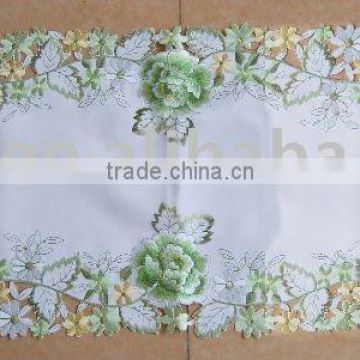 embroidery table runner