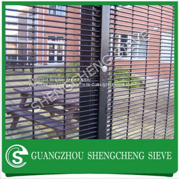 Hot dipped galvanized steel vinyl coated black welded wire mesh panels clearvu fence (China manufacturer)