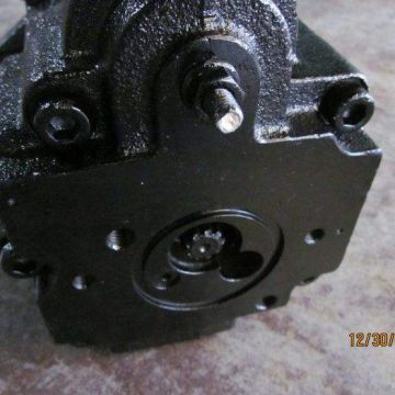 Uvn-1a-0a4-15-4-11 Low Noise Nachi Uvn Hydraulic Piston Pump 140cc Displacement