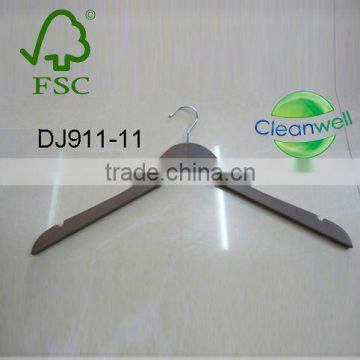 DJ911-11 FSC Wooden Hangers