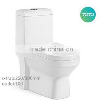 hot sale Chaozhou ceramic Washdown one piece s-trap toilet z856