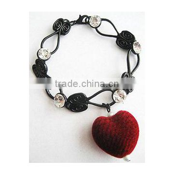 Wholesale 2014 hot sales big red heart pendant bracelet with black color wire bracelet with clear white crystal