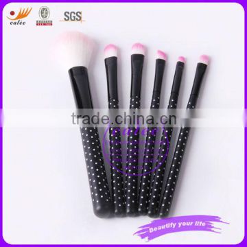 Travel style of 6-piece cosmetic brush set