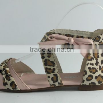 young girl sandle shoe with Leopard