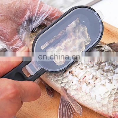 Plastic Fishing Scale Brush Built-in Fish Cutter Fish Skin Brush Scraping Fast Remove Fish Knife Cleaning Scaler Scraper