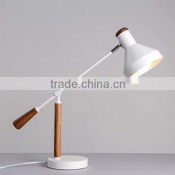 Incandescent light source adjustable table lamp reading table lamp