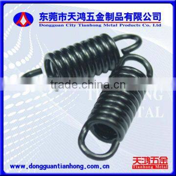 Precise anti-shock tensile spring