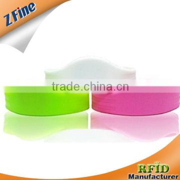 2014 recycled ntag203 waterproof silicone rfid wristband