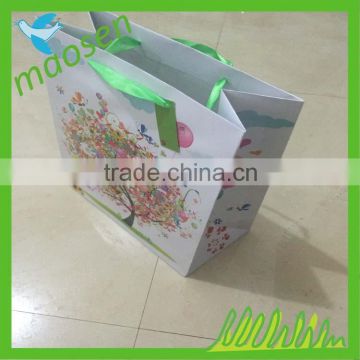 2016 Cheap recycled glitter gift bag wholesale with handles