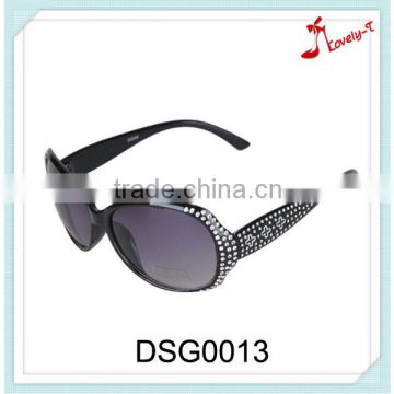 China popular style fashion sunglass manufacturers with decorations