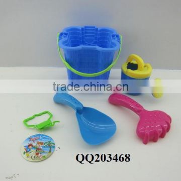 Plastic toy sand beach play set