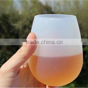 Large silicone rubber cup for beer and wine