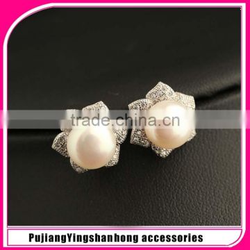 2016 New products elegant natural pearl and zircon stud earrings in 925 sterling silver