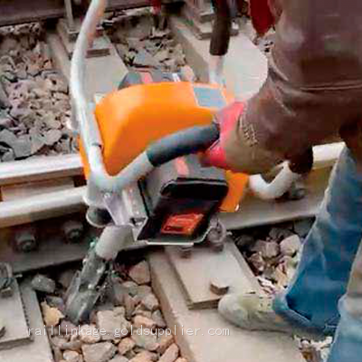 Battery-Powered rail tamping machine
