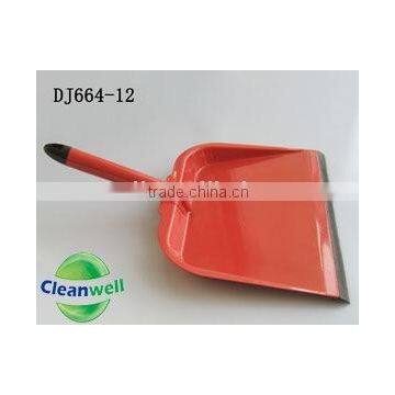 Metal dustpan