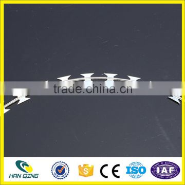 China Supplier High Quality Galvanized Razor Barbed Wire