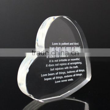 2015 new transparent heart shaped crystal paperweight with logo