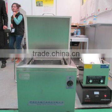Industrial ultrasonic parts cleaning machine