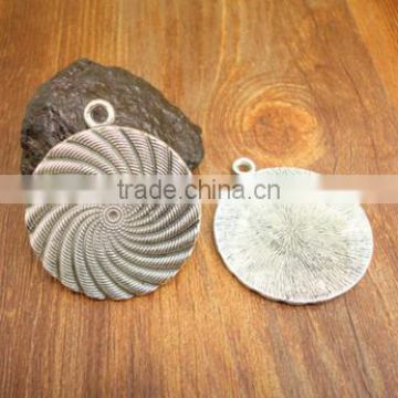 40x35mm vintage thread shape round metal charm diy thread shape metal charm pendant for jewelry parts 2017
