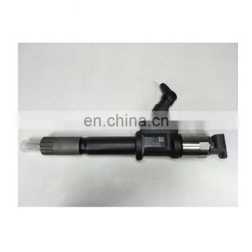 Original and New Common rail injector 095000-8100