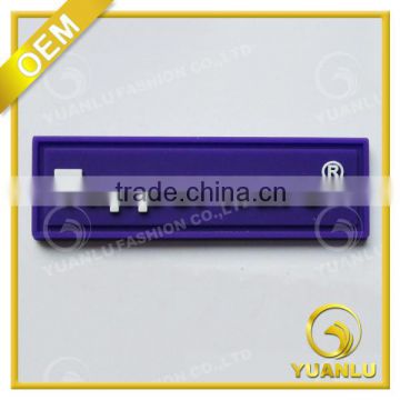 2015 New Embossed PVC Rubber Labels YL-238