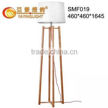 2015 Hot Selling Decorative Wooden Floor Lamp ,wood tripod floor lamp