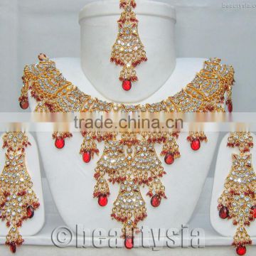 Maroon Fashion Jewelry Gold Tone Kundan Necklace Set Earring with Maang Tikka E15