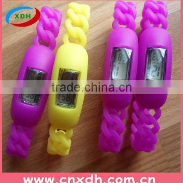 Twisted Band Silicone Watch/Silicone Watch
