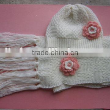 Fashionable baby knitted hat and scarf with flowers