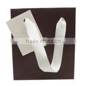 accept custom order paper hand bag with ribbon