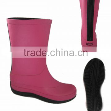 2014 kids' hot pink rubber rain boots with fashionable design