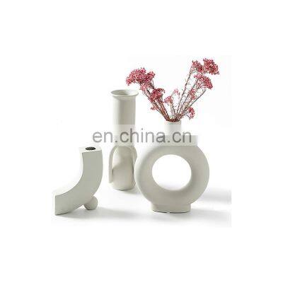 2021 luxury White Circle Home Decor wedding Modern unique donut shaped Ceramic Flower Vase for Living Room Bedroom Dining Table
