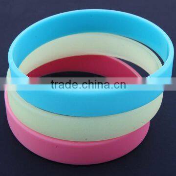 customized fashion glow in the dark silicone wristbands,silicone bracelet