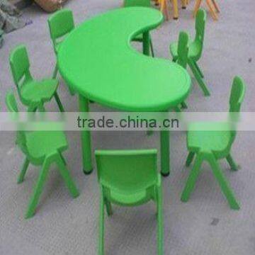 Making Plastic Tables and Chairs