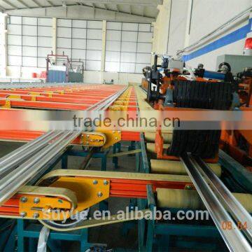 Aluminium extrusion machine