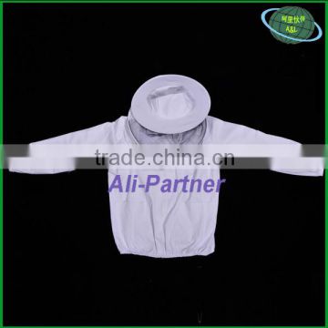 Convenient and suitable bee protective coat providing perfect protection for beekeepers
