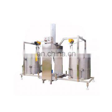 Basket type hydraulic blueberry fruit pressing machine