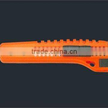 two stop auto load auto lock utility knife cutter with twist lock