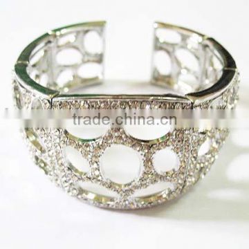 Fashion crystal bangle