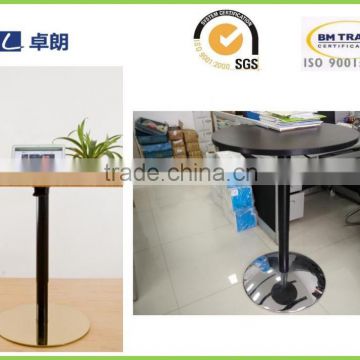 Ease of use self raising office desk with pneumatic
