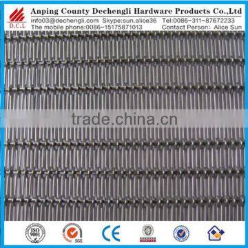 Crimped wire mesh for sieving grain