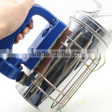 Type of bee smoker spot wholesale in China