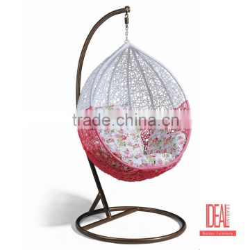 pe rattan meterial hanging egg chair,outdoor egg swing chair,hammock chair with footrest