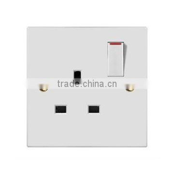 Switched Socket B921-01
