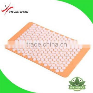 China indoor spike mat